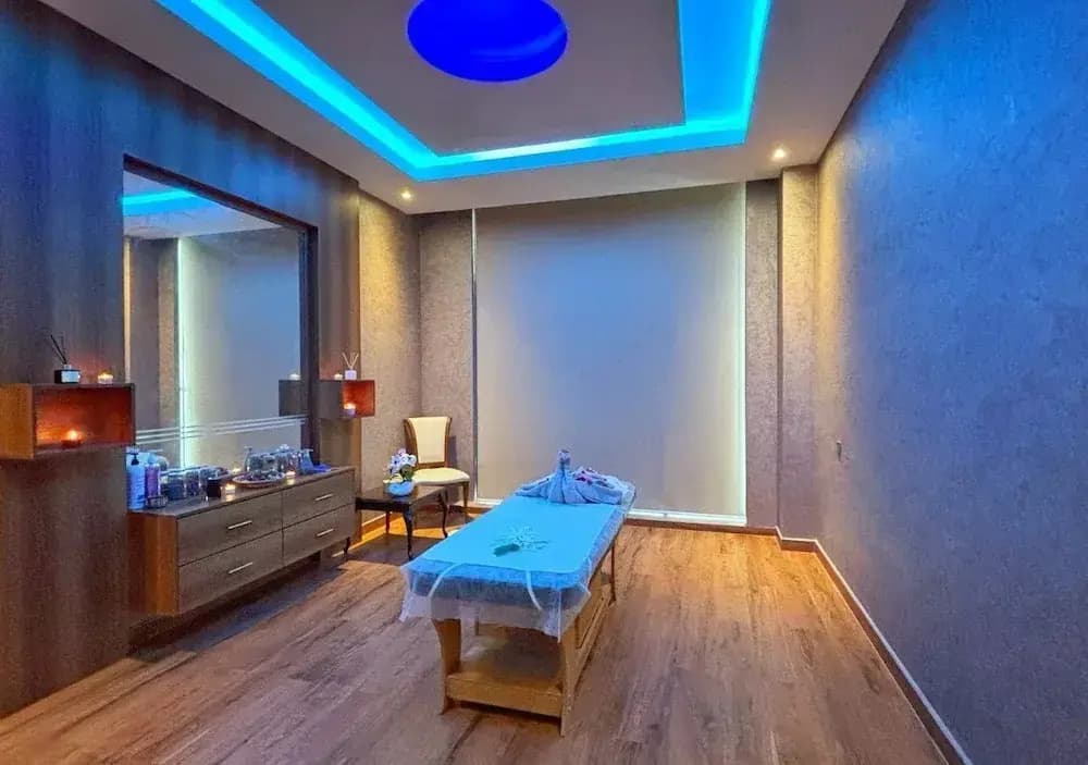 City Gate Hotel - photo 4