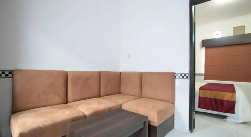 Bakung Sunset Hotel - photo 4