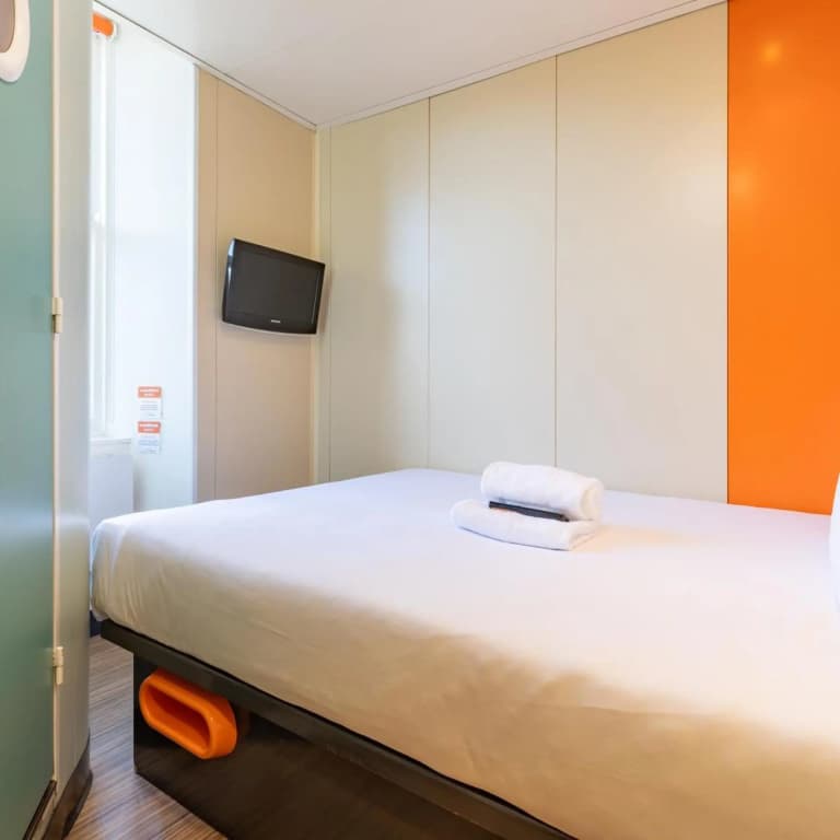 easyHotel Edinburgh - photo 7