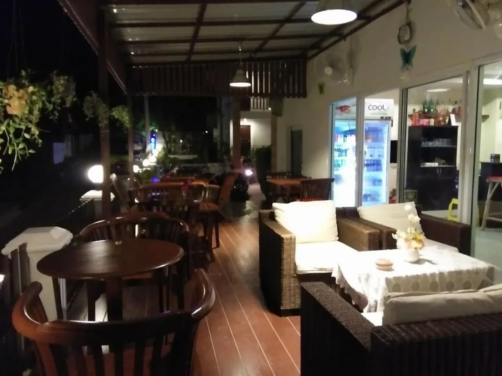 MM Hill Hotel - photo 18