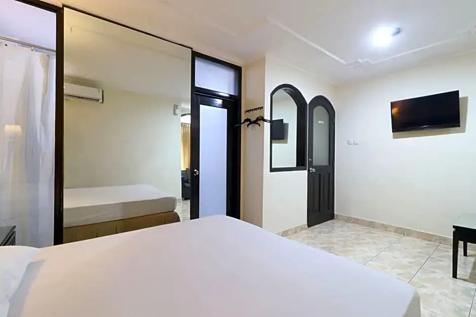 C One Hotel Pulomas - photo 5