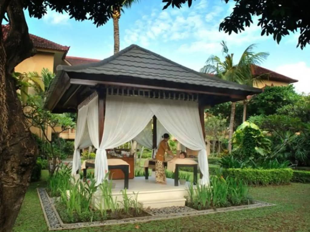 Dewi Sri Hotel - photo 16