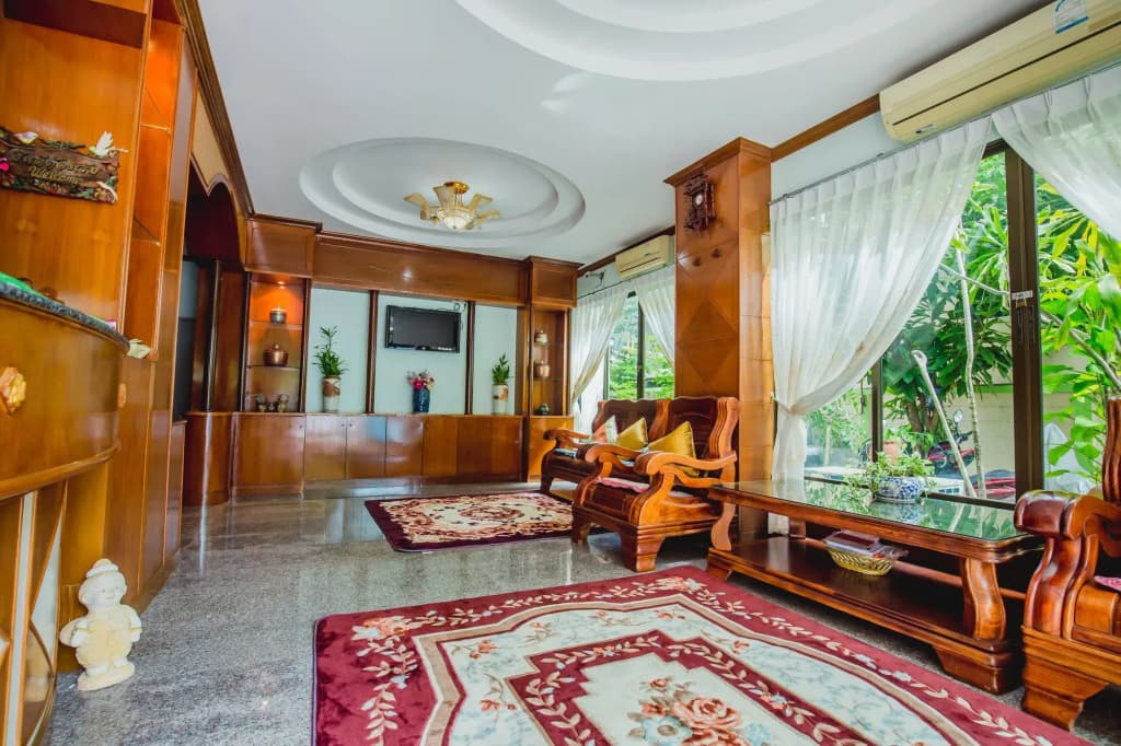 RK Guesthouse - photo 2