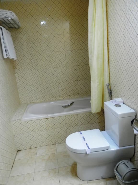 Pearl City Hotel - photo 9