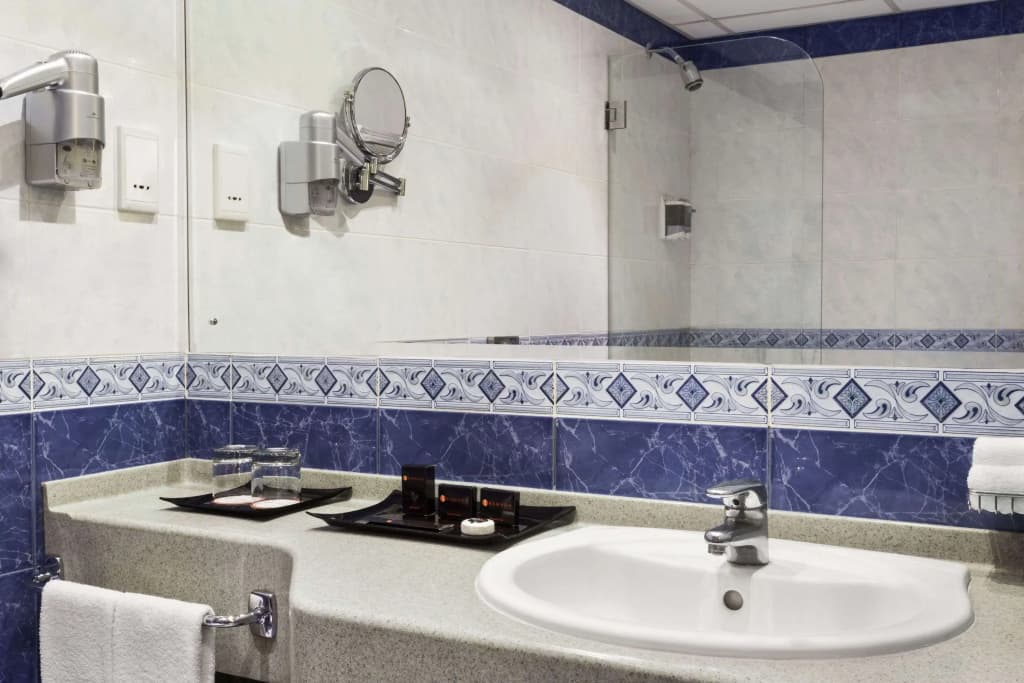 Ramada by Wyndham Qurum Beach - photo 8