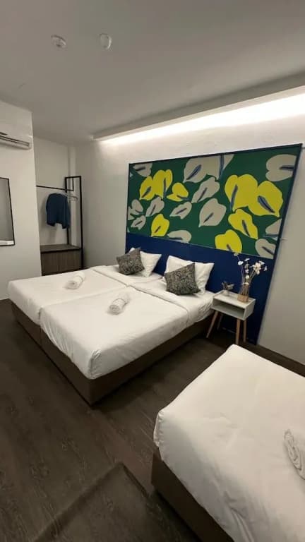 Traveller Ark Hotel & Bunks - photo 19