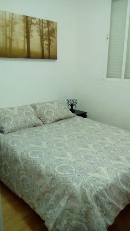 Apartamento en Legazpi de 3 dormitorios pequeños - photo 2