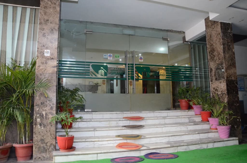 Hotel Delhi Airport - photo 12