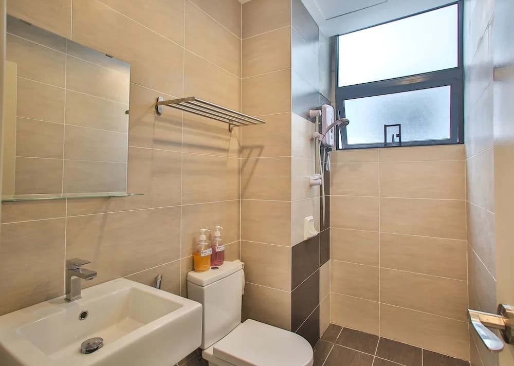OwnAStay Midhill by Symphony Suite - photo 24