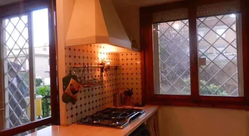 Lucy's Holiday House - photo 6