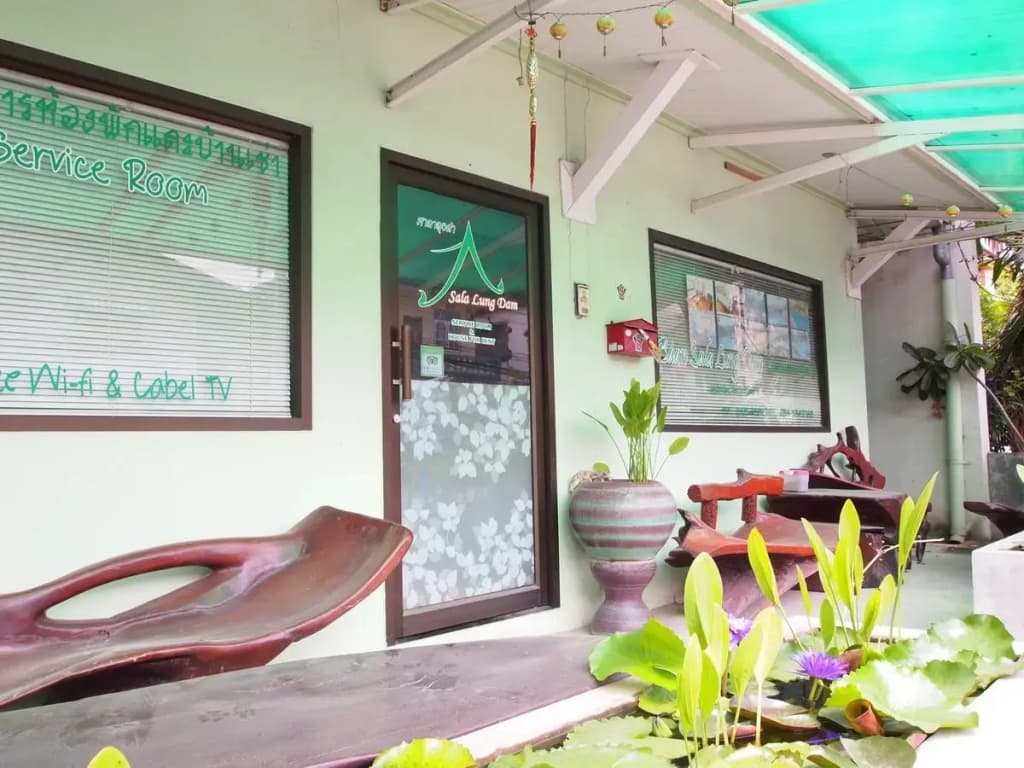 Baan Sala Lung Dam Hotel - photo 17