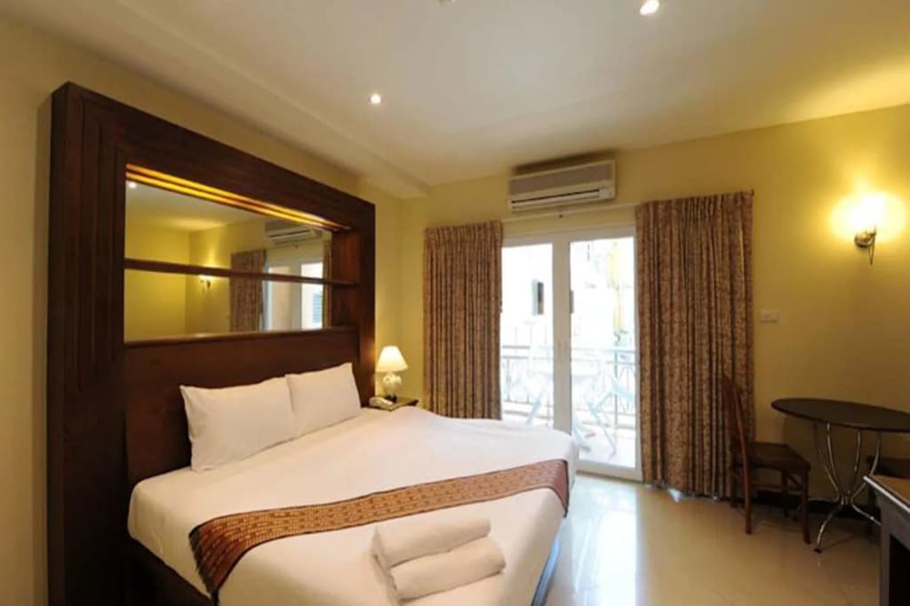 Whitehouse Condotel - photo 4