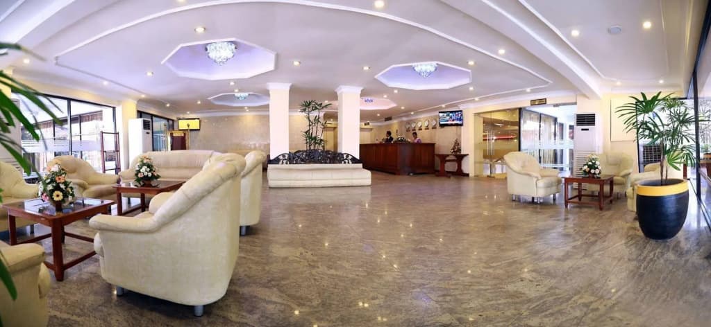 Hotel Sapphire - photo 2