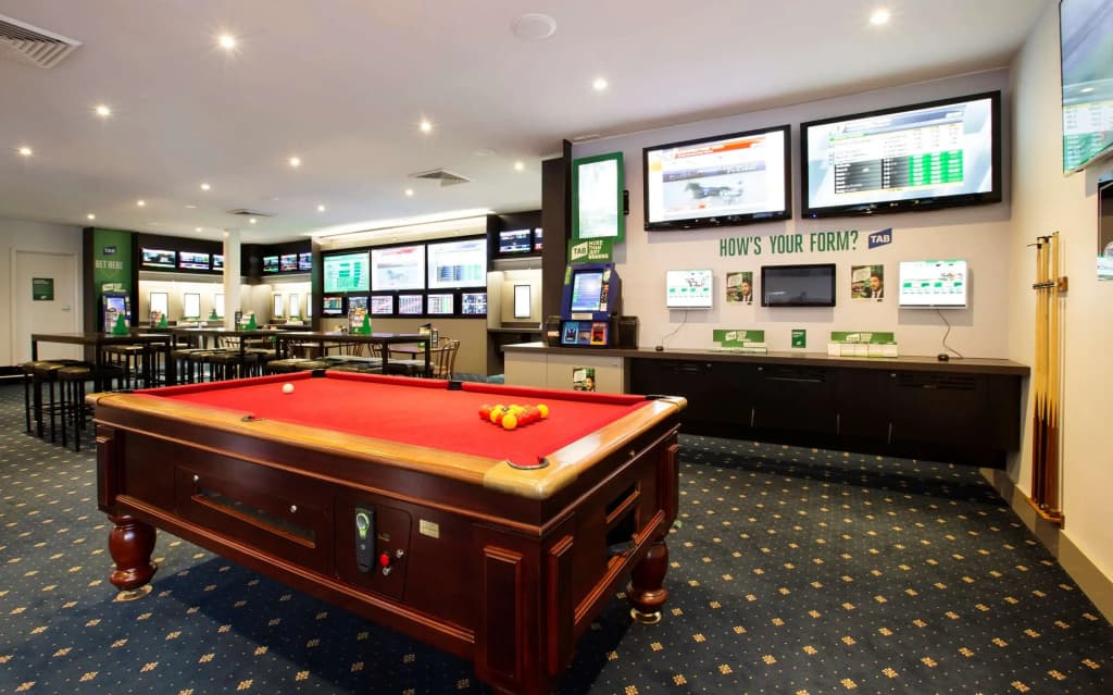 Nightcap at Shoppingtown Hotel - photo 19