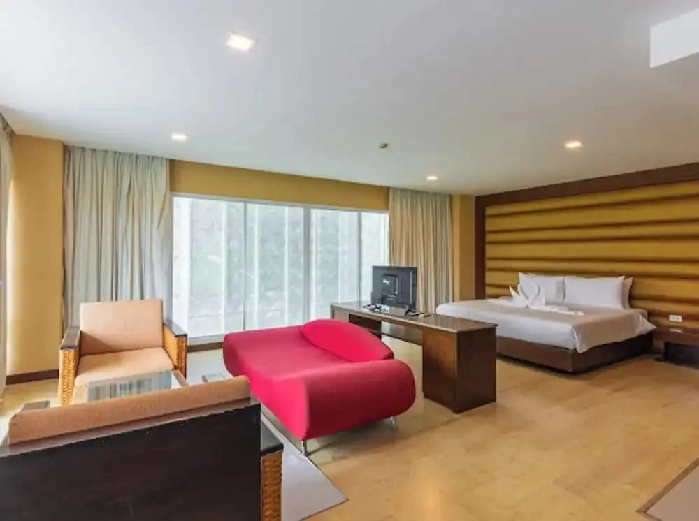 The Kris Resort Hotel - photo 5