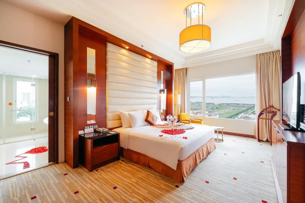 Royal Halong Hotel - photo 38
