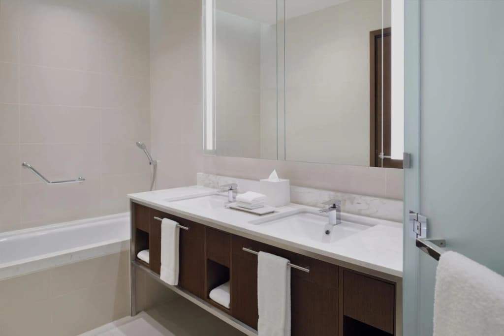 Delta Hotels by Marriott City Center Doha  - photo 8