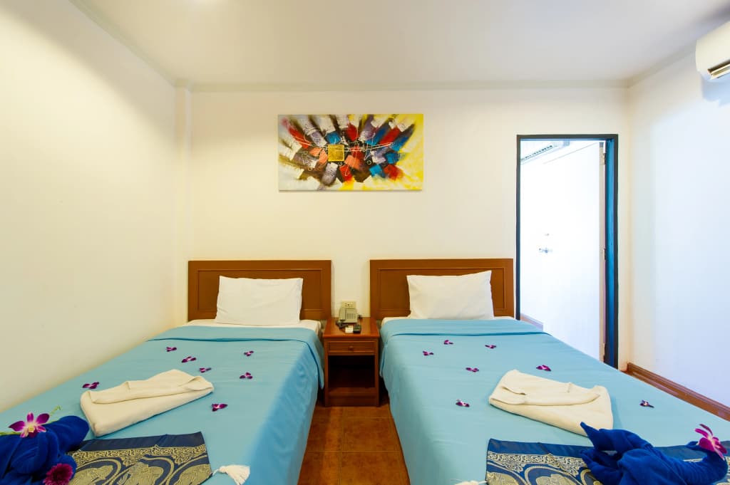 Hotel Inn Patong [Ex-Patong Beach Lodge] - photo 5