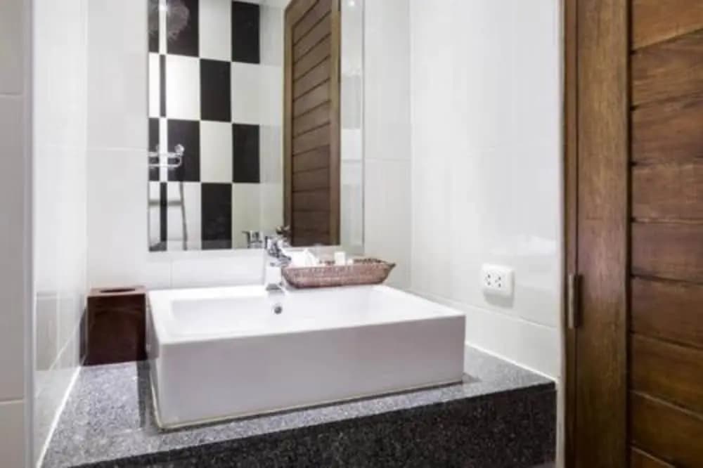 Buk Inn Hotel Kamala Beach - photo 8