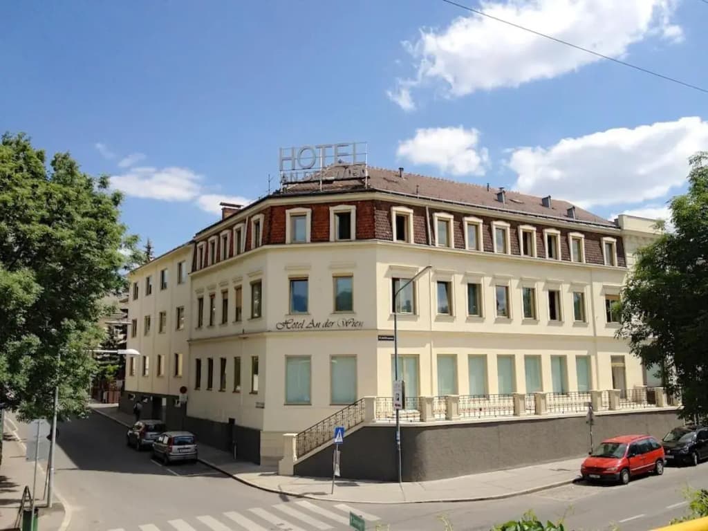 Hotel an der Wien - photo 1