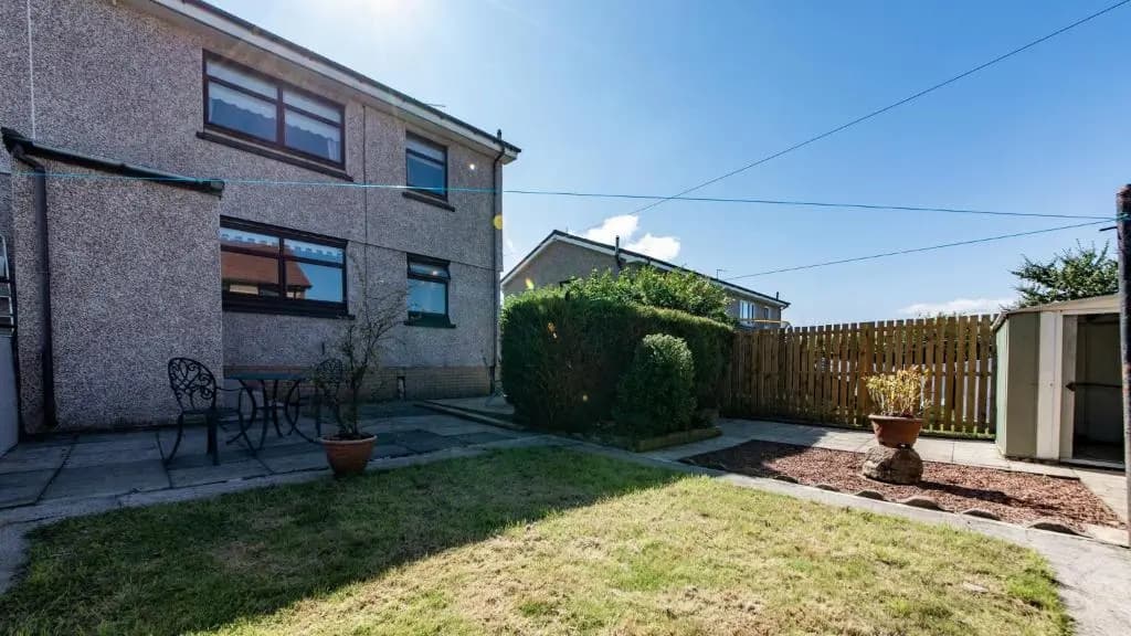 3 BED House w/Drive & Garden v/Fast WiFi near bioQuarter - photo 3