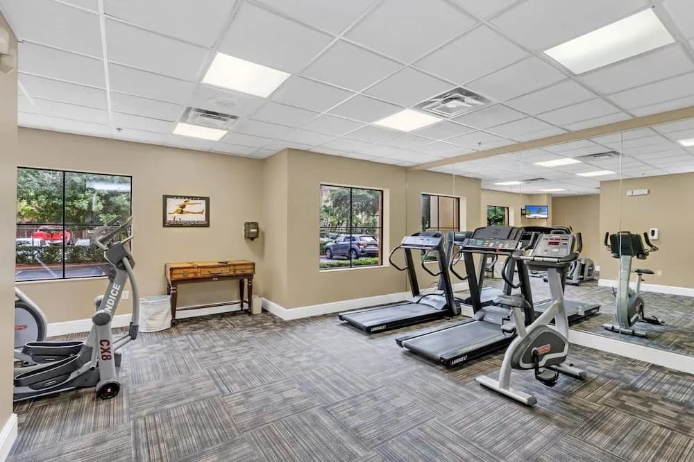 1BR King Apt With Pool and Hot Tub - Near Disney Universal - photo 11