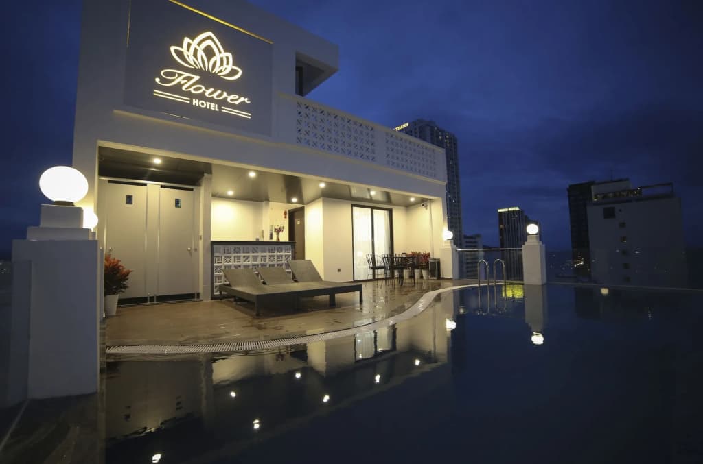 Flower Hotel - main photo