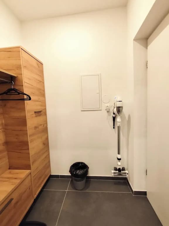 Cozy Apartment with Free Parking - photo 11