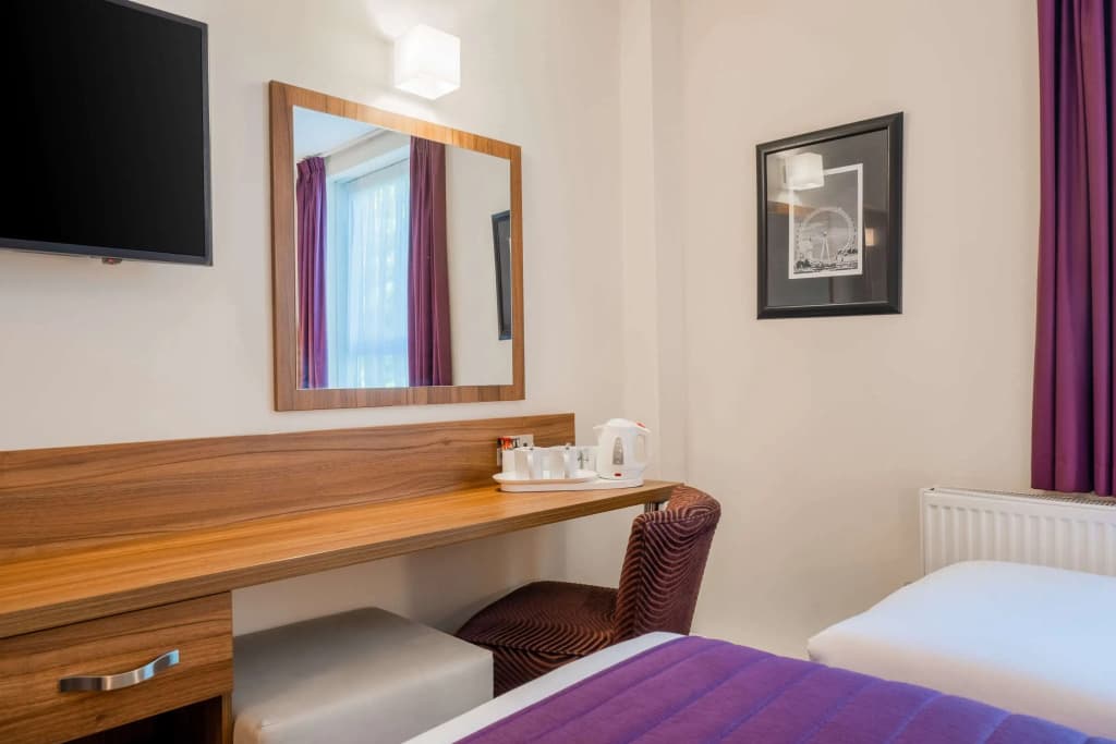 Quality Hotel Hampstead - photo 4