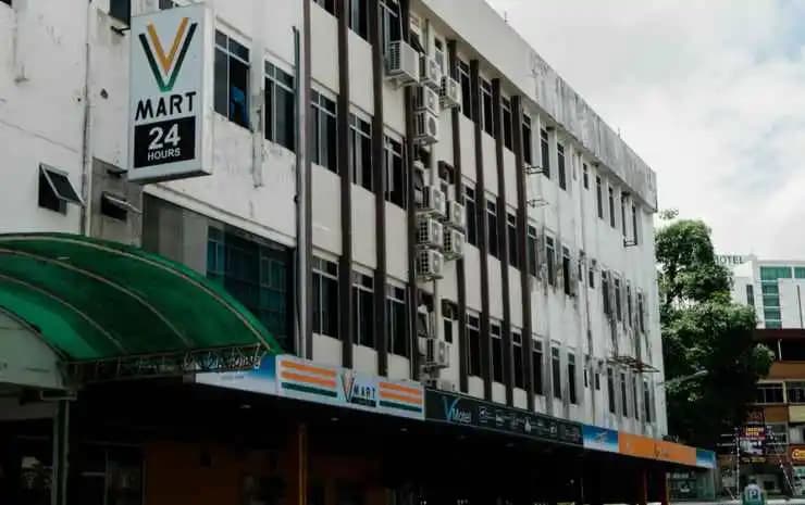 V motel - photo 13