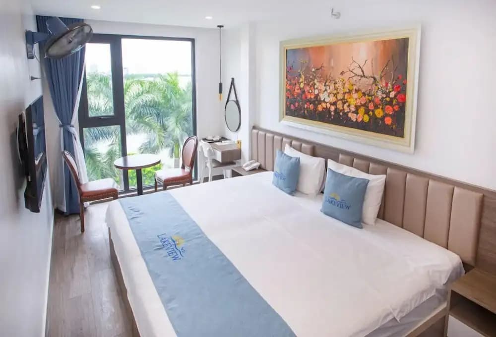 Lake View Hotel - photo 1