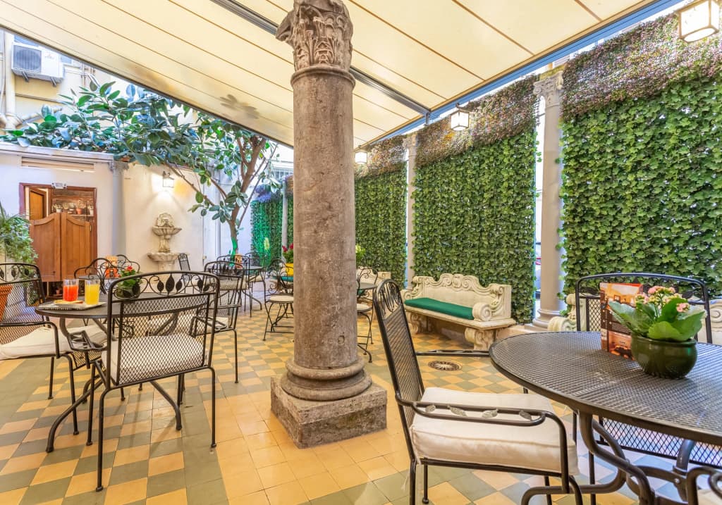 Hotel Medici - photo 26