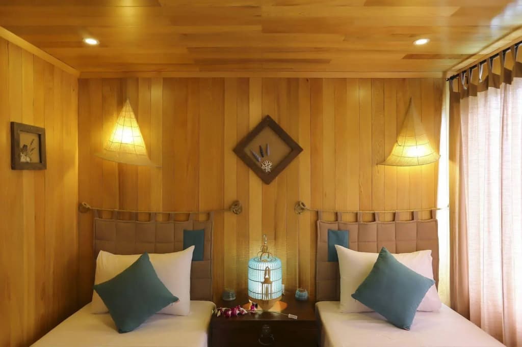 Secret Halong Cruise - photo 6