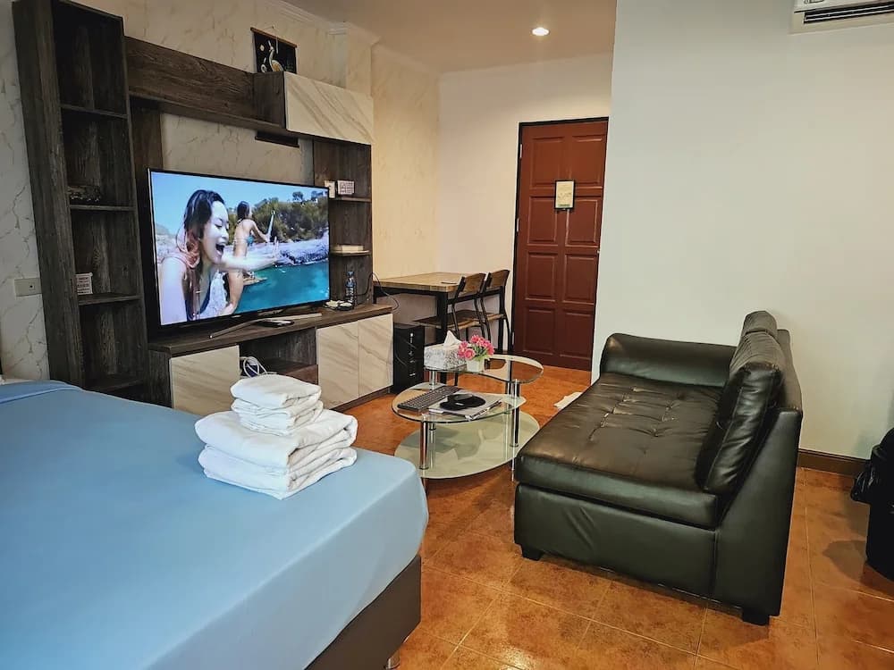 Patong Central Residence & Apartment - photo 4