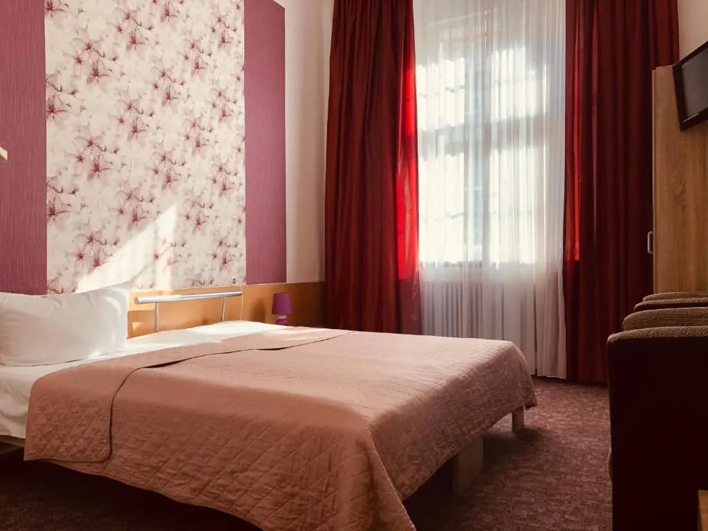 Hotel Castell - photo 6