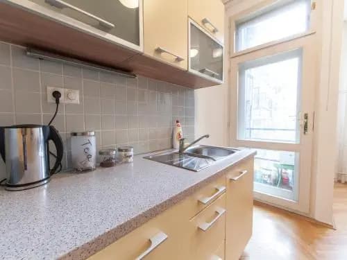 Modern Central Apartment Dlouhá - photo 12