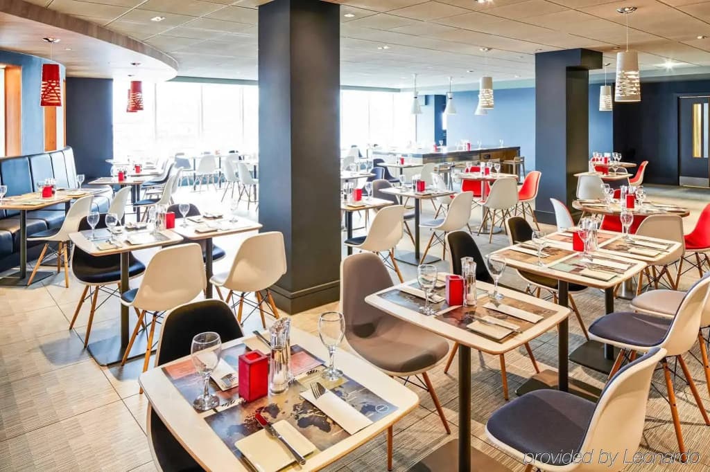 ibis London Heathrow Airport - photo 21