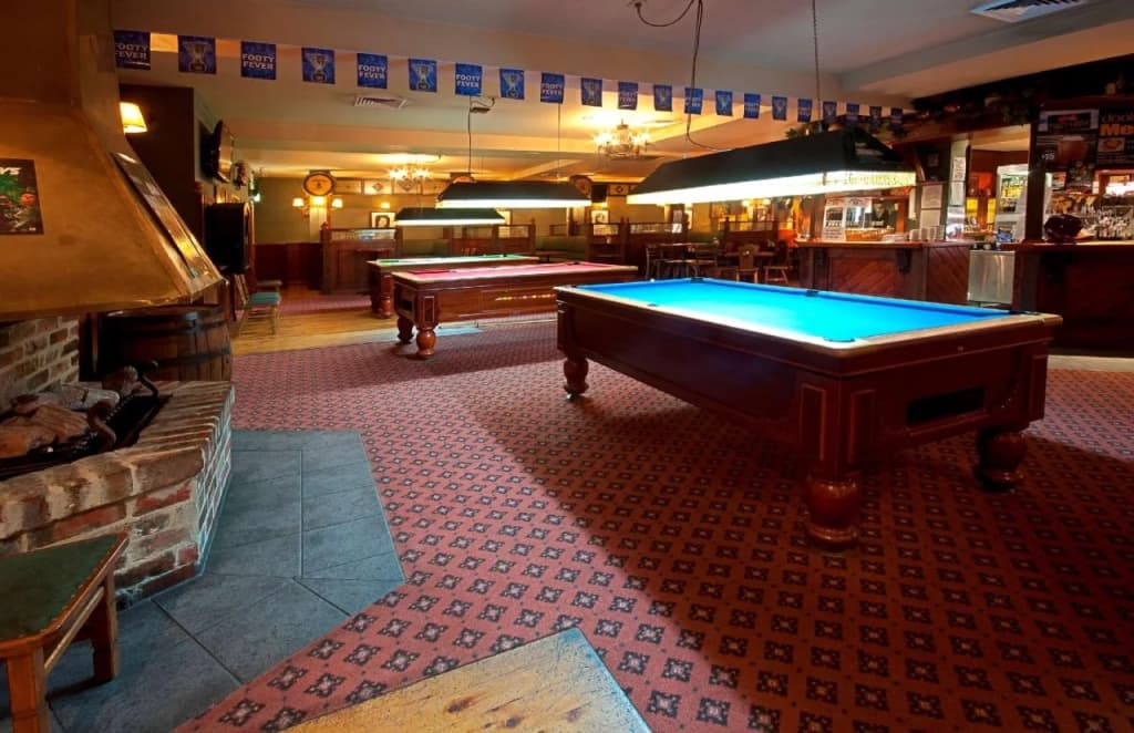 Nightcap at Monash Hotel - photo 12