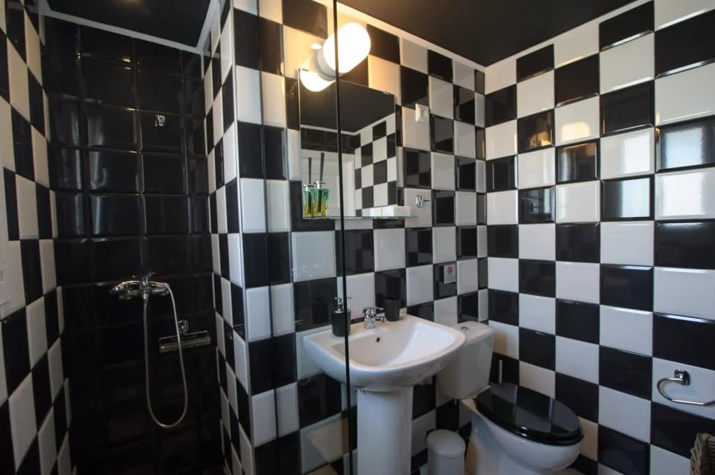 Smart renovated studio downtown Athens - photo 3
