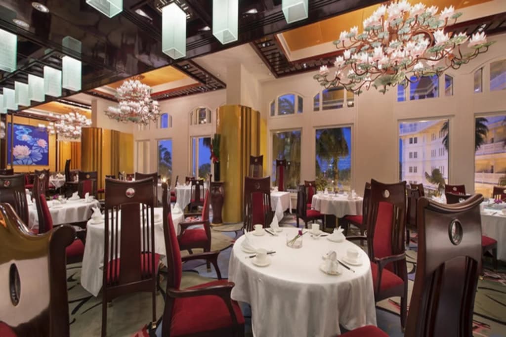 Hong Kong Disneyland Hotel - photo 19