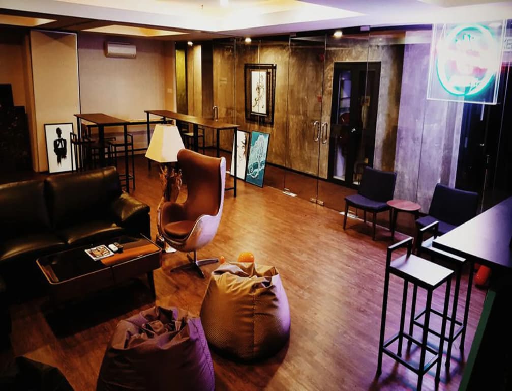 The Hulo Hotel Gallery - photo 12