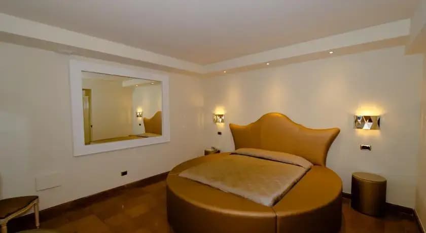 Suite Degli Specchi - photo 3