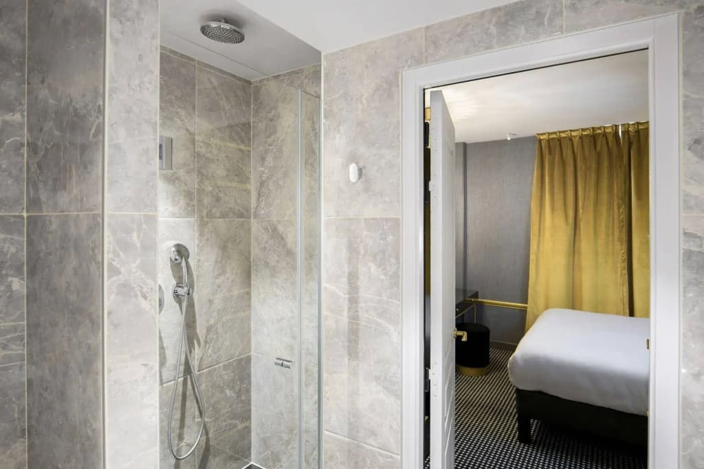 Snob Hotel - photo 10