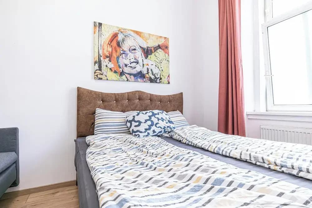 Spacious 5BR Apt Close to Augarten - photo 8