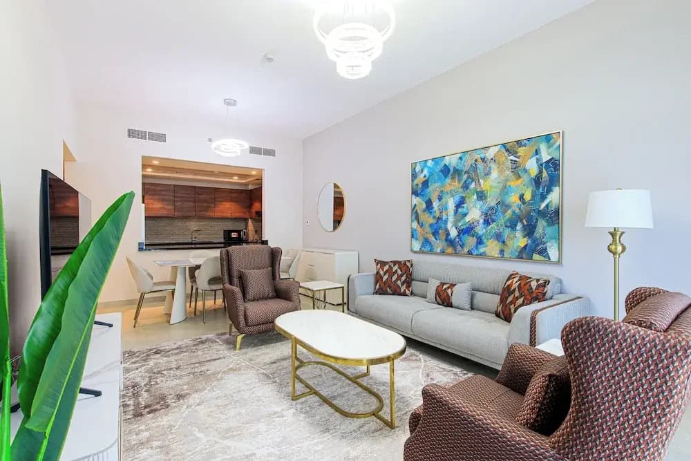 Luxurious 2BR Maids Eleganz Apt - photo 2