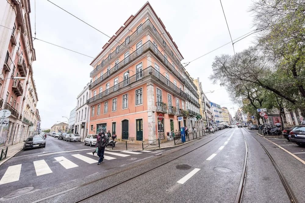 Rustic-style Apt Near Bairro Alto - photo 1