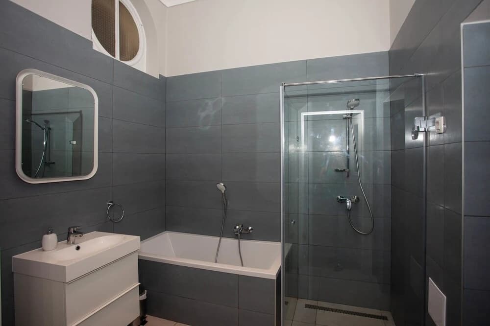 RiverView CityCenter Apartment - photo 6