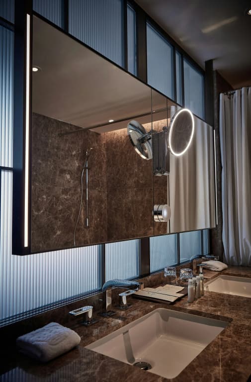 The Emperor Hotel - photo 41