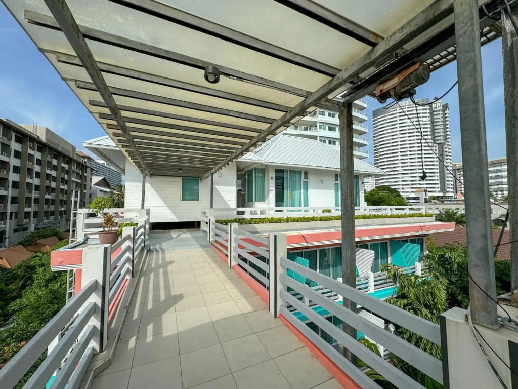 BBHOUSE pattaya - photo 18