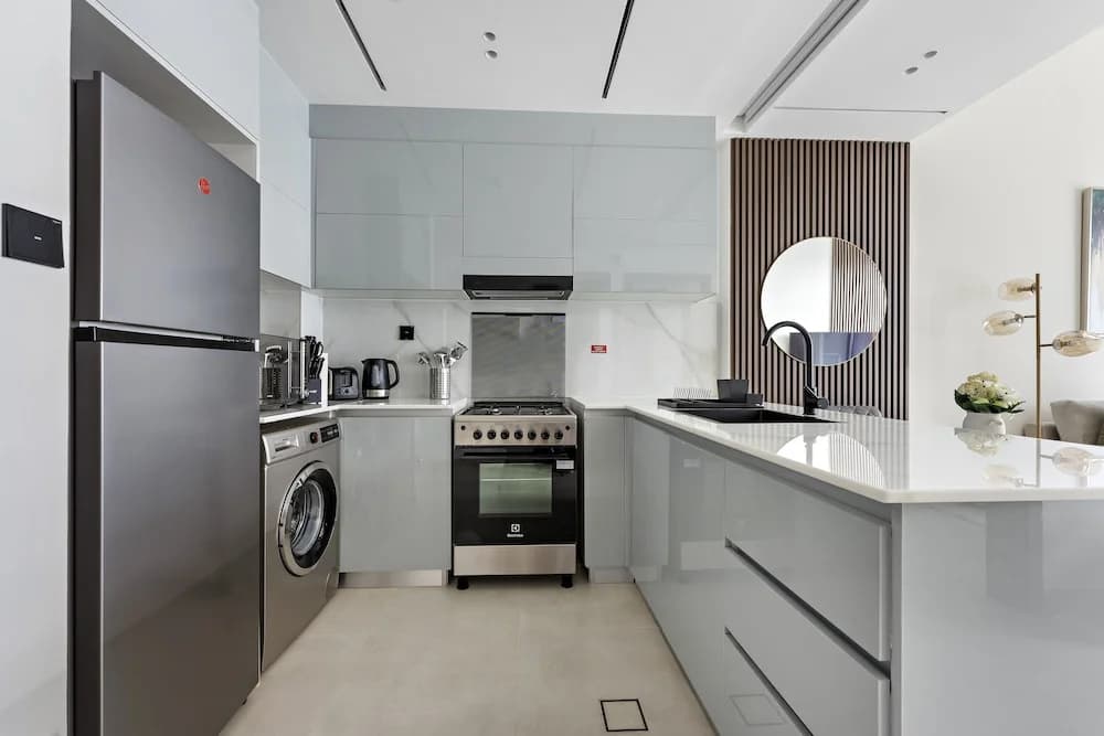 WelHome - Contemporary 1BR in Binghatti Canal & Burj Views - photo 14
